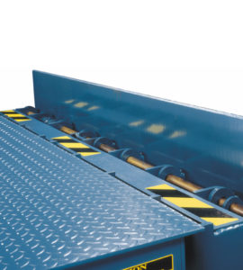 Barrier hydraulic dock leveler lip